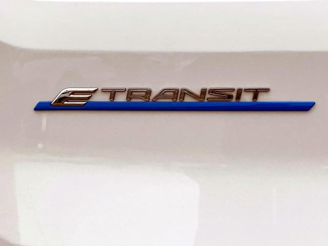 Used 2022 Ford E-Transit 148 High Roof image 5