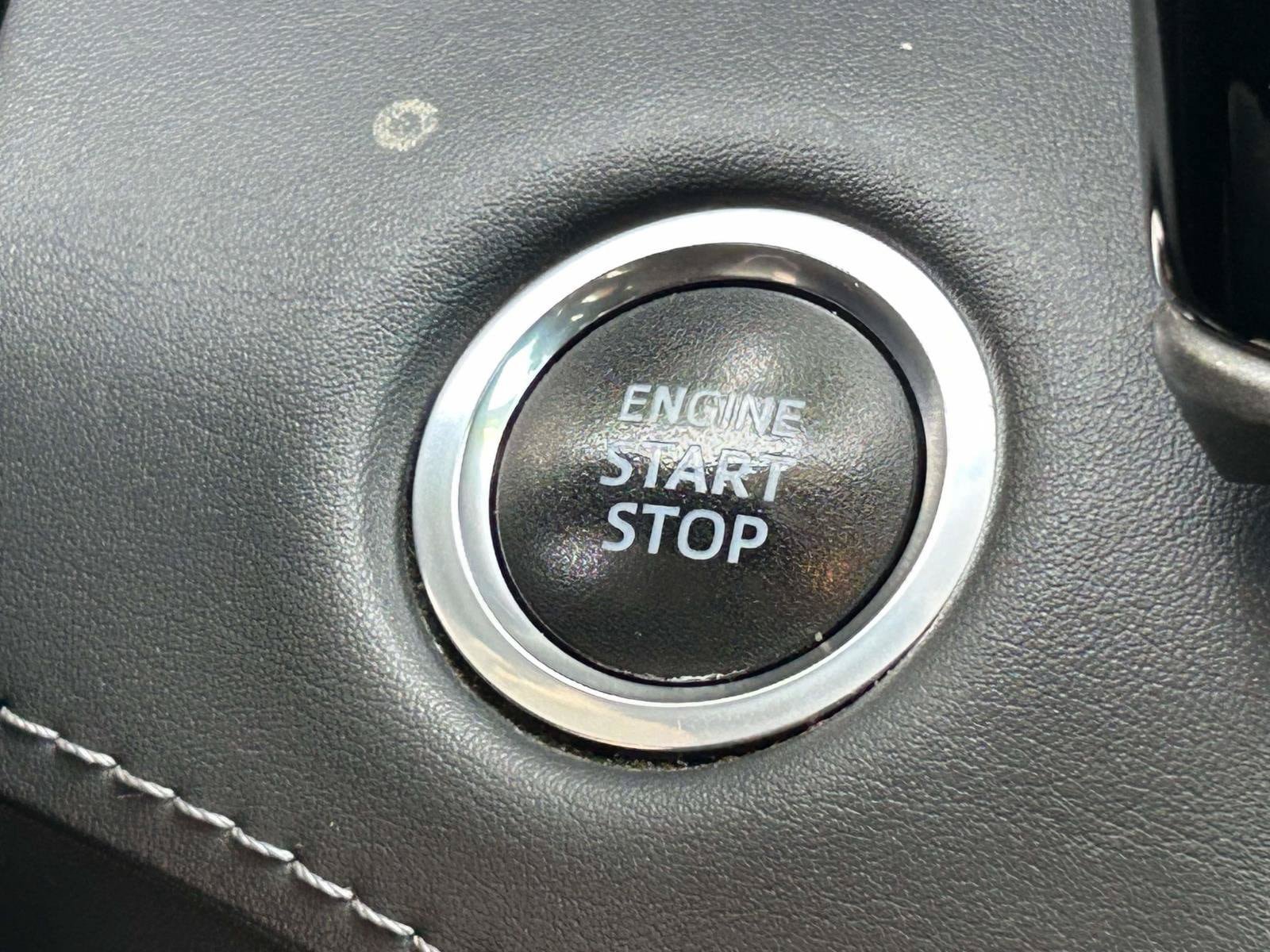 Used 2020 Toyota Highlander XLE FWD image 31