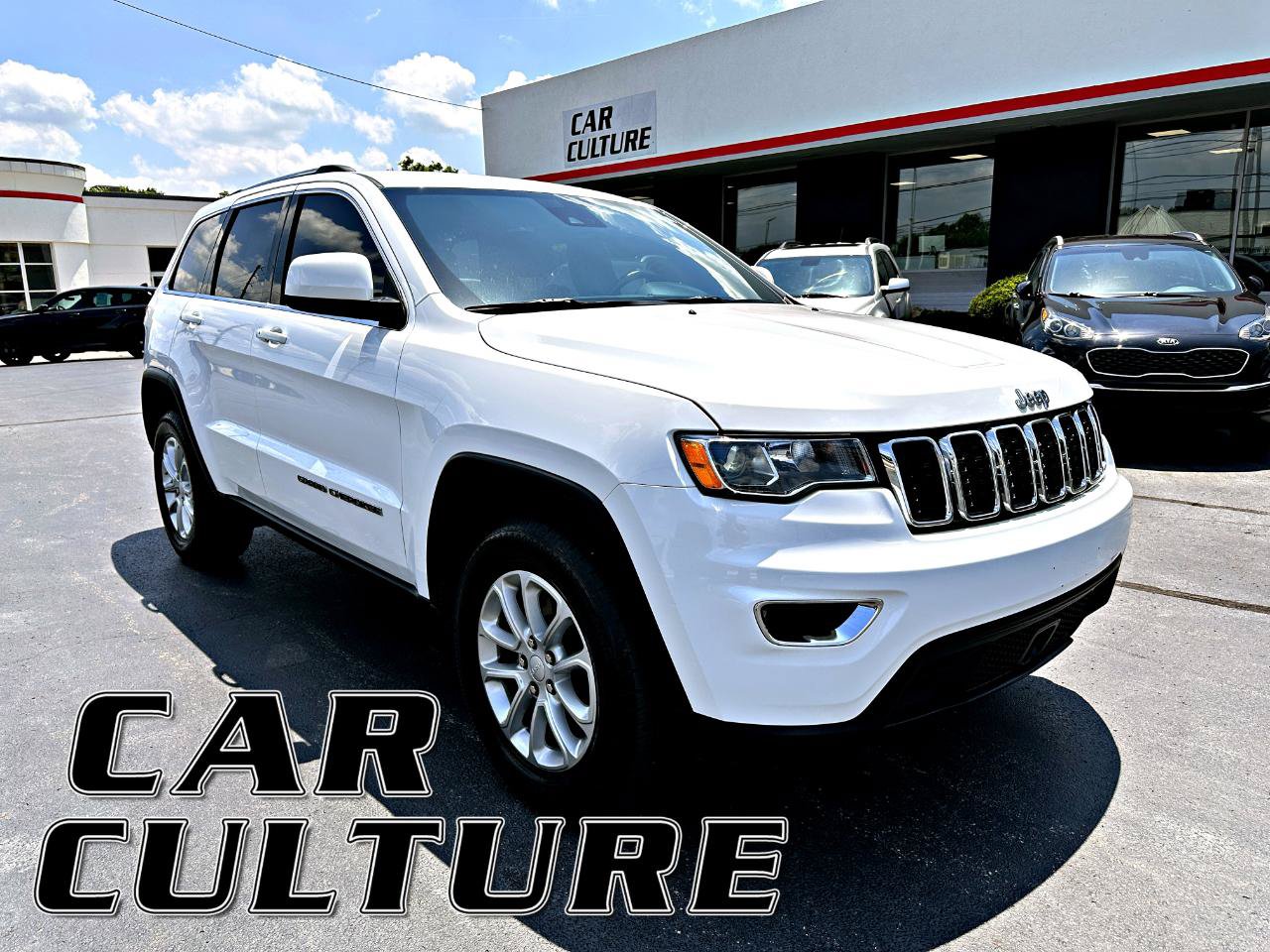 Used 2021 Jeep Grand Cherokee Laredo X AWD/4WD image 1