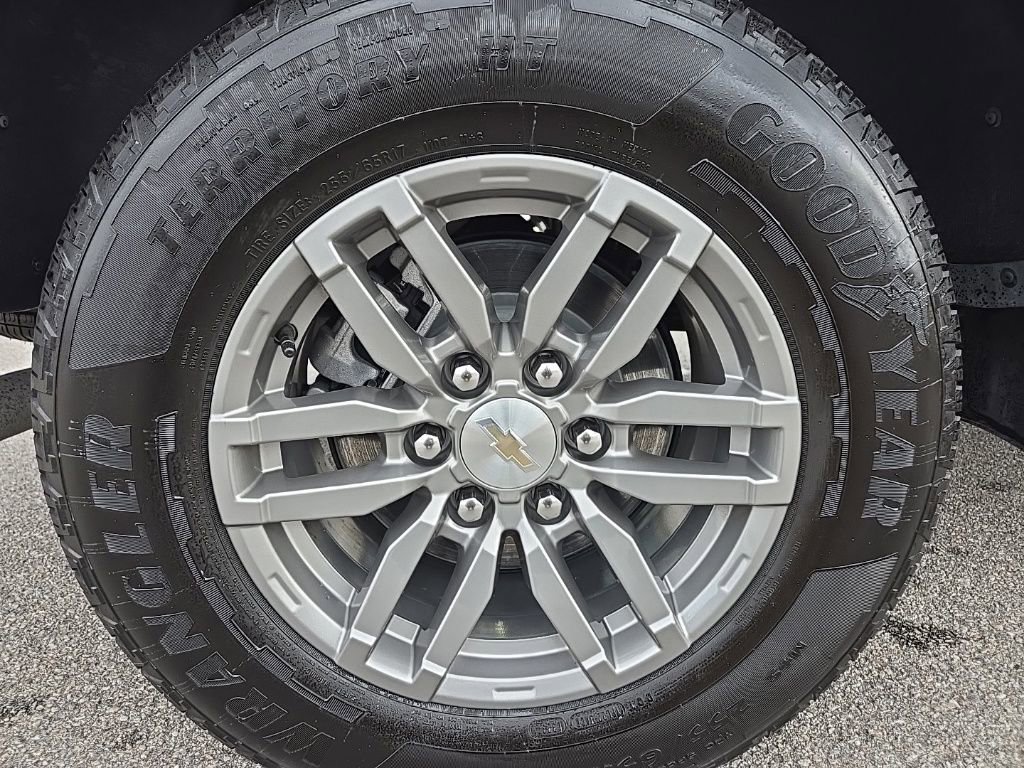 Used 2023 Chevrolet Colorado LT w/ LT Convenience Package image 11