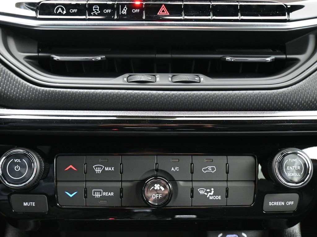 New 2026 Jeep Compass Latitude image 25