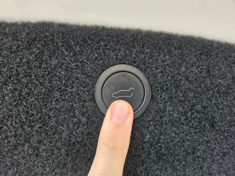 Used 2023 Tesla Model X AWD/4WD image 78