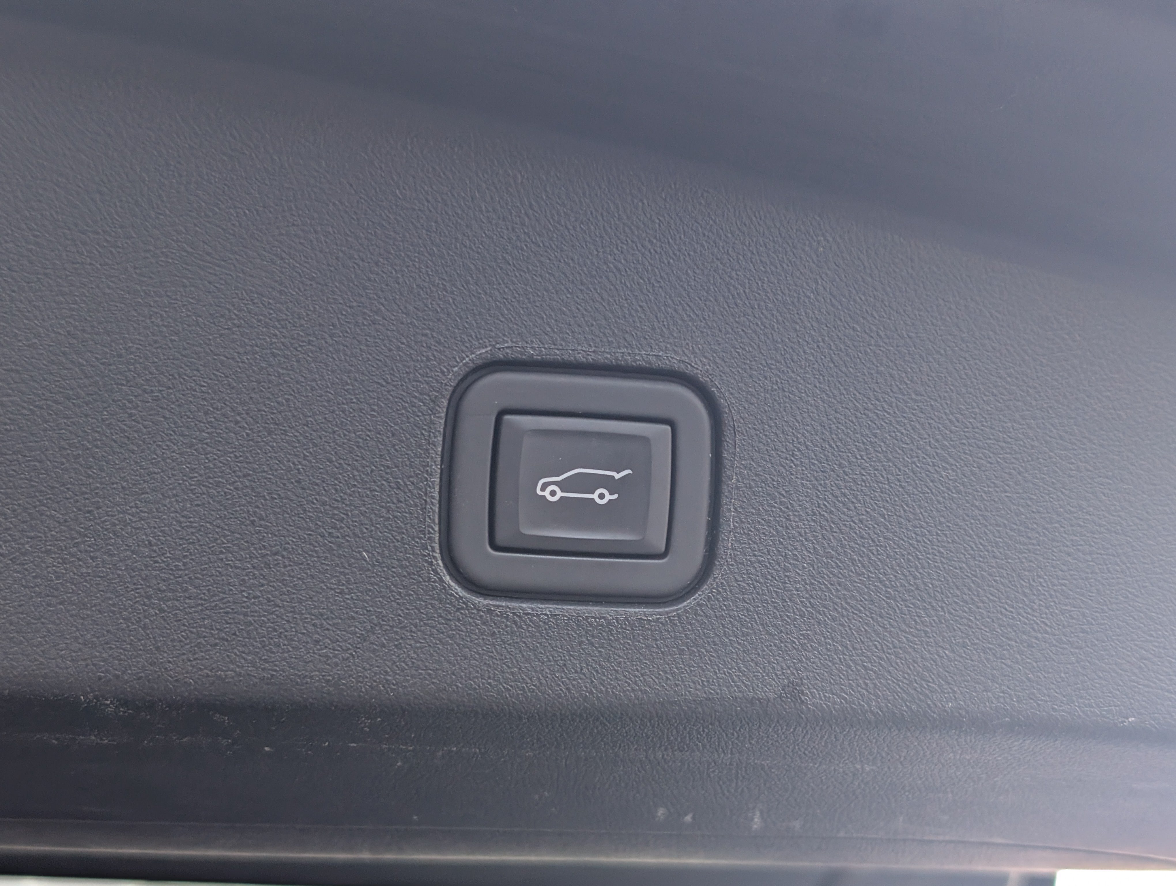 Used 2024 Cadillac Lyriq Tech RWD image 19