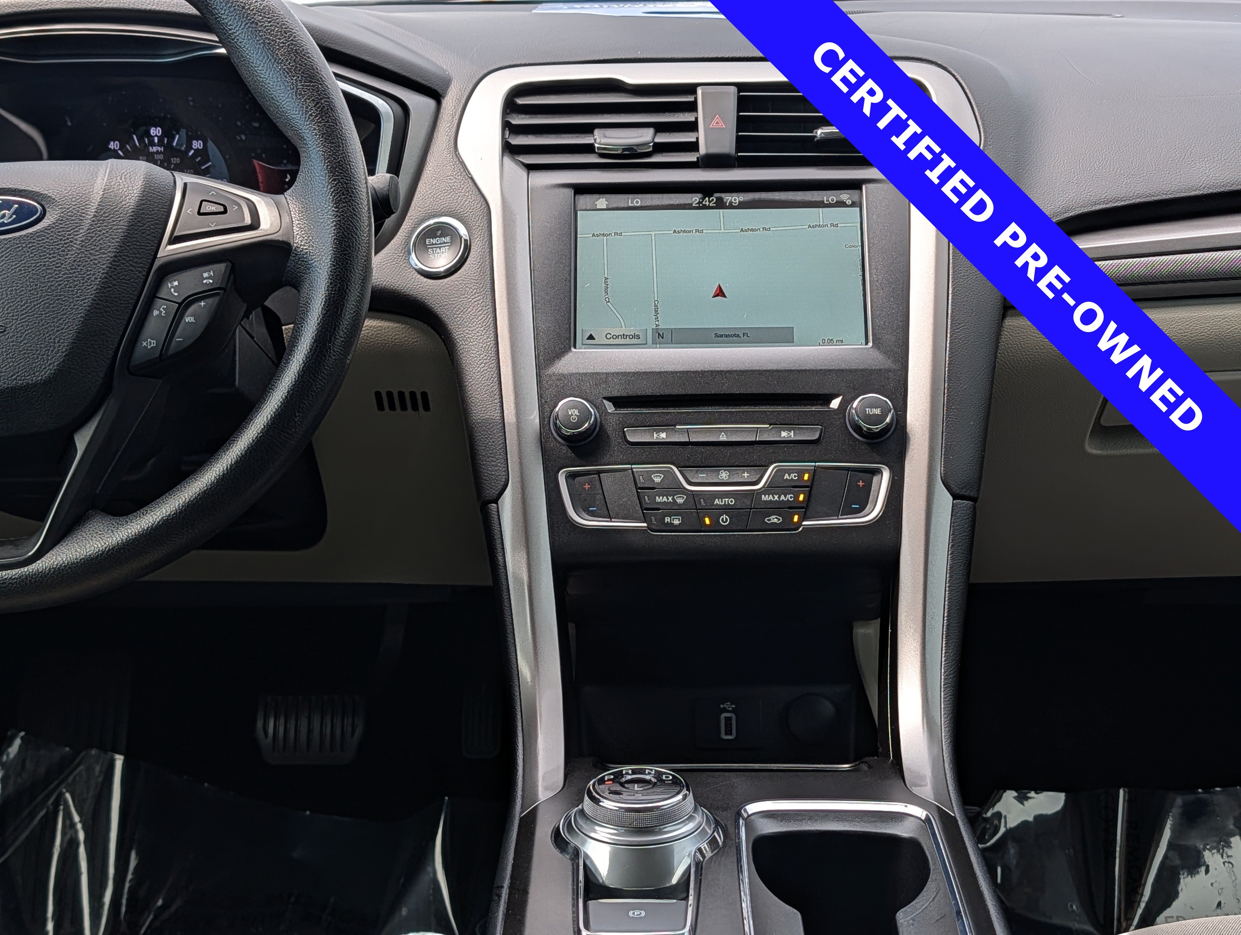 Certified 2018 Ford Fusion SE FWD image 17