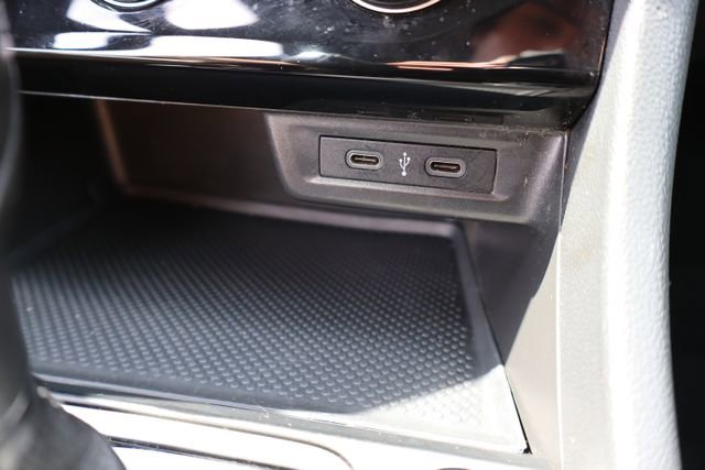 Used 2020 Volkswagen Jetta R-Line w/ R-Line Cold Weather Package image 22