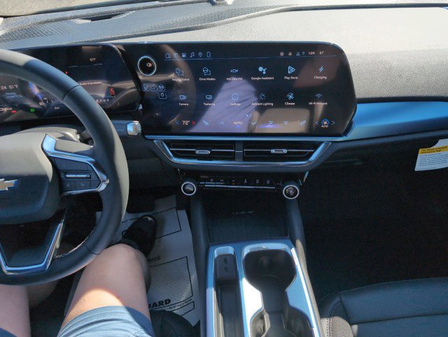 New 2026 Chevrolet Equinox EV LT image 39