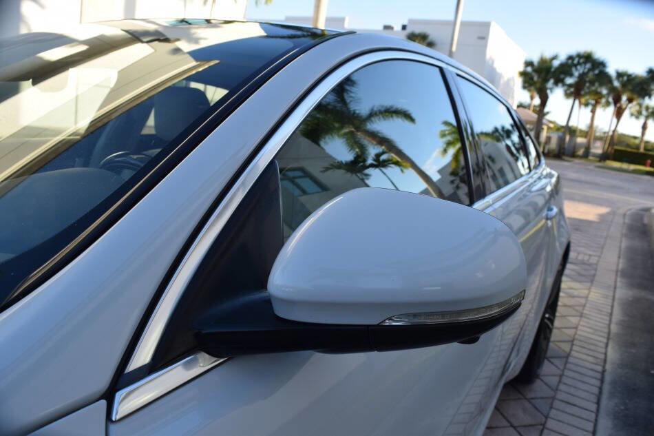 Used 2019 Jaguar XJ Collection image 32