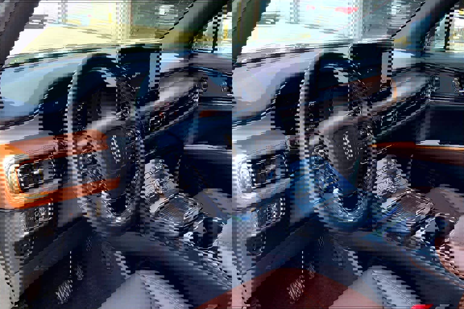 Used 2021 Lincoln Nautilus Reserve w/ Class II Trailer Tow Package image 17