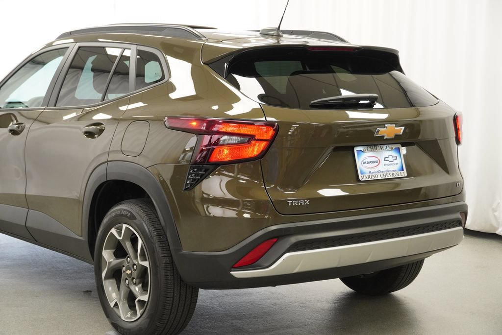 Certified 2024 Chevrolet Trax LT w/ Sunroof Package FWD image 40