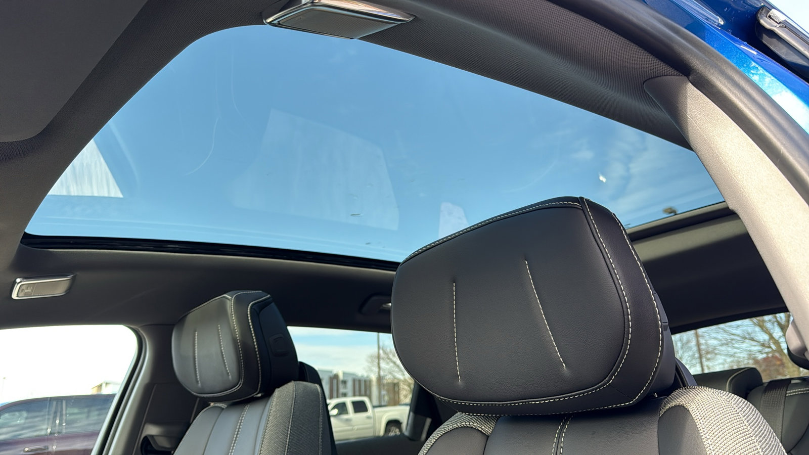 New 2026 Cadillac Optiq Luxury 1 image 26