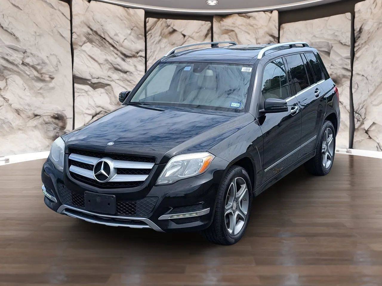 Used 2014 Mercedes-Benz GLK 250 BlueTEC 4MATIC image 3