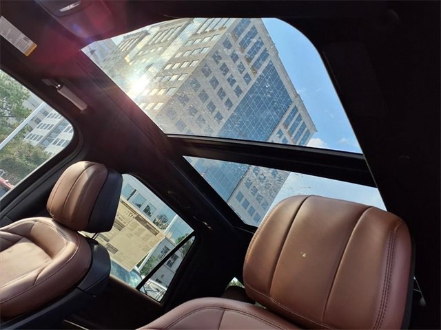 New 2025 Lincoln Navigator L Reserve image 8