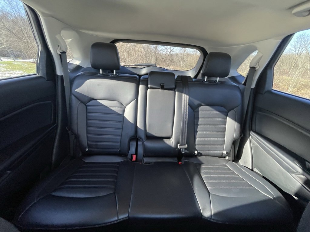 Used 2022 Ford Edge SEL w/ Convenience Package image 14