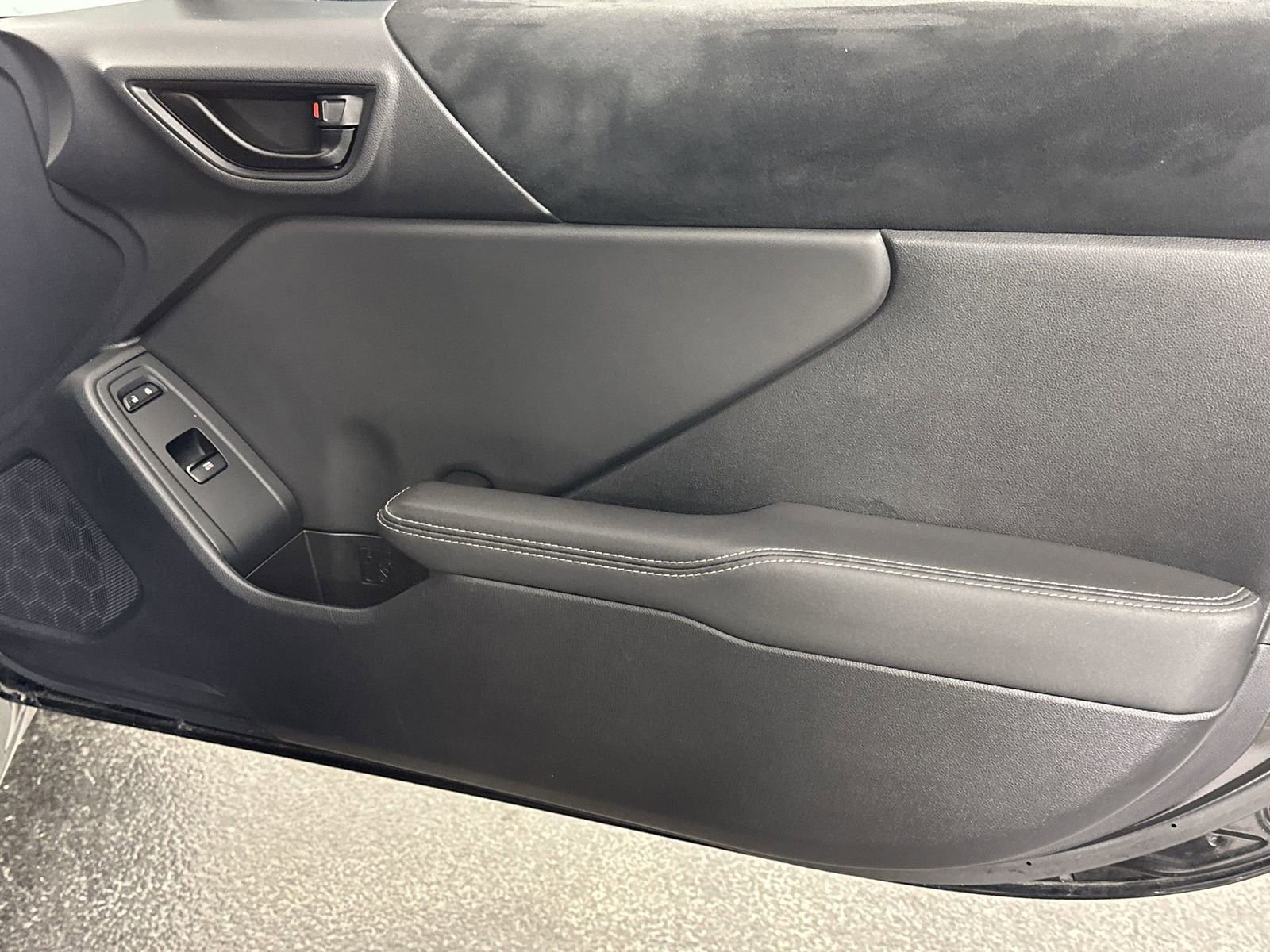 Used 2023 Toyota GR86 Premium w/ ALL Weather Mat Package (TMS) image 30