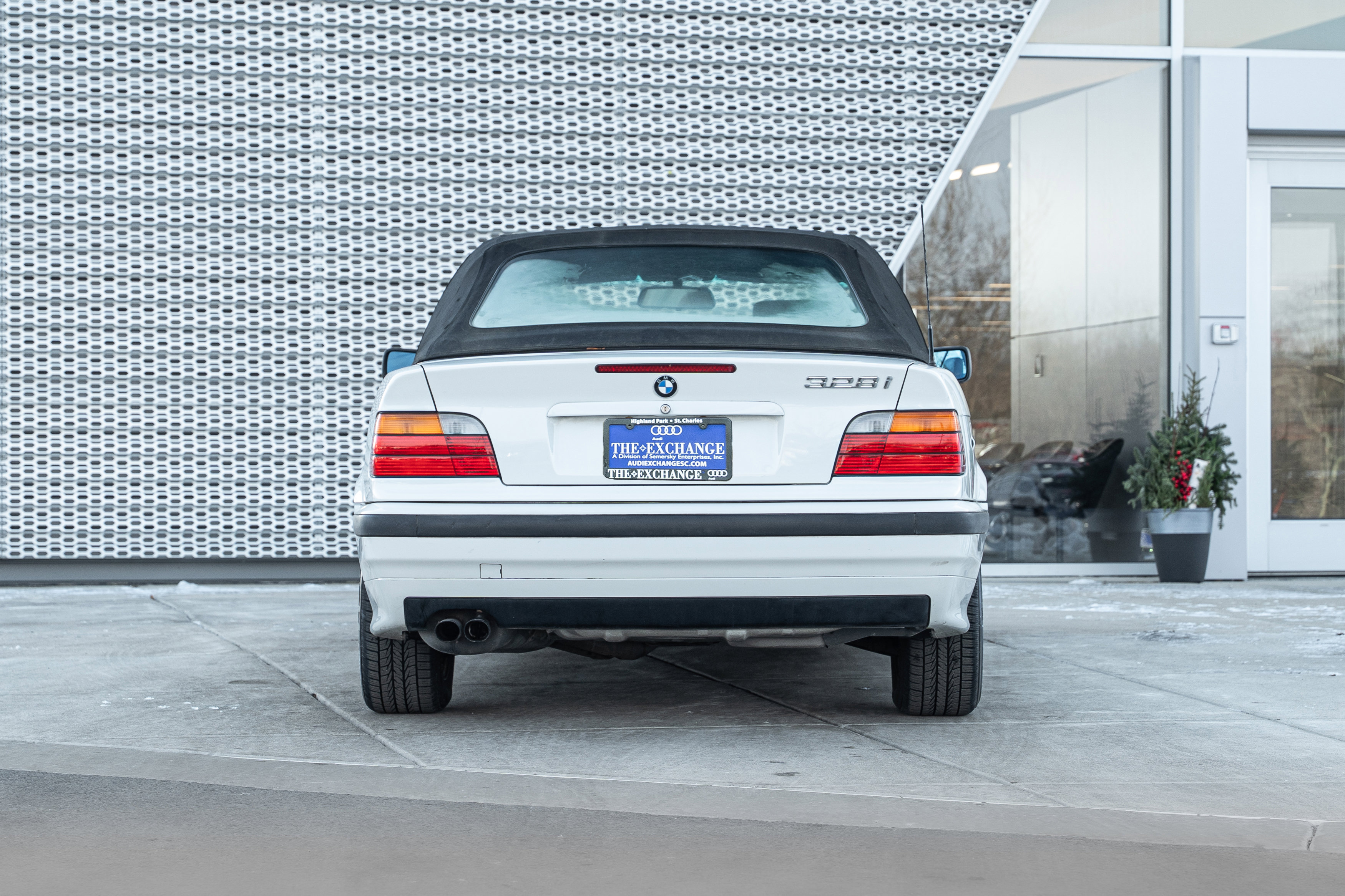 Used 1999 BMW 328i Convertible image 19
