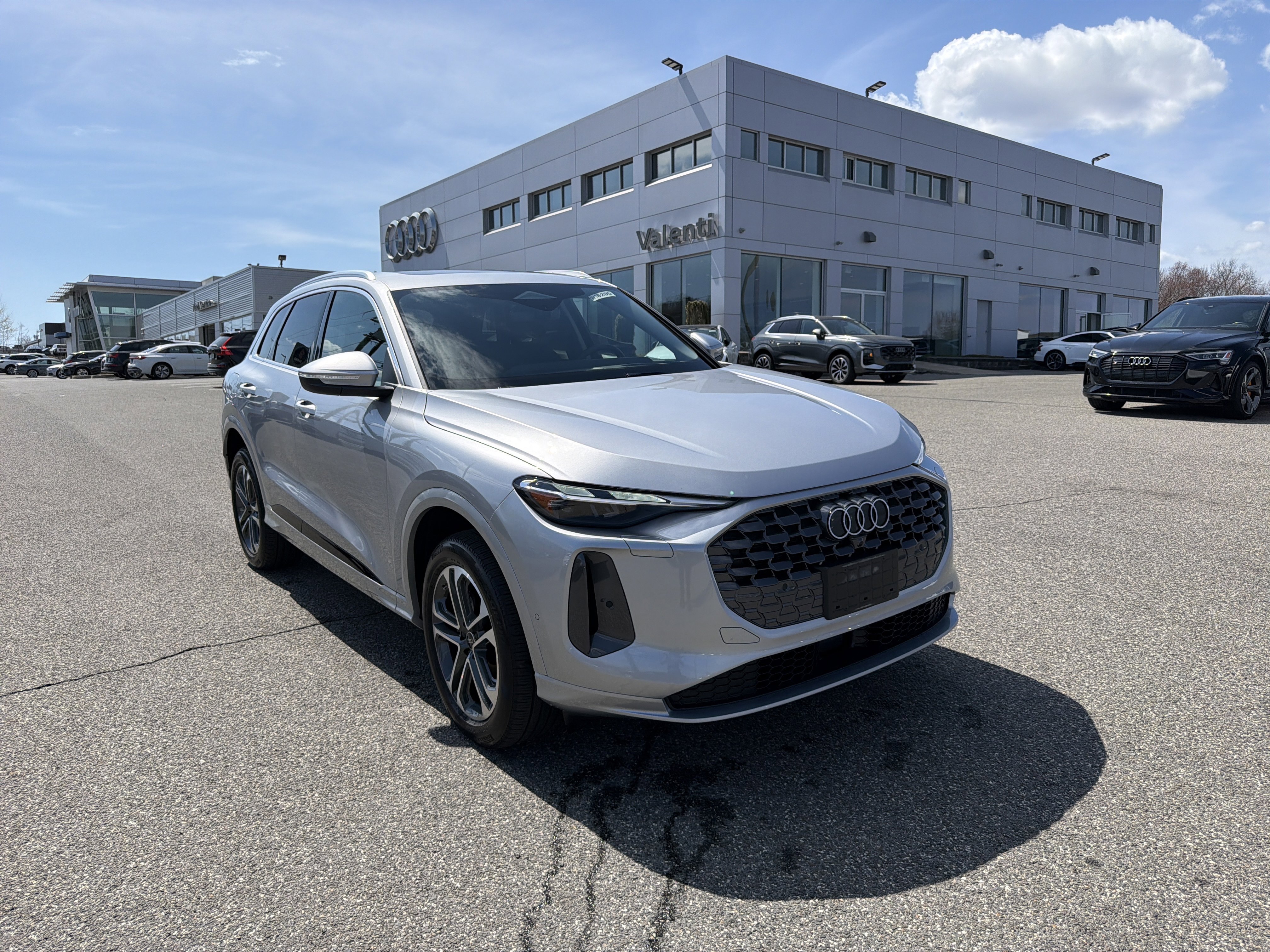 Certified 2025 Audi Q5 Premium w/ Convenience Package AWD/4WD image 1