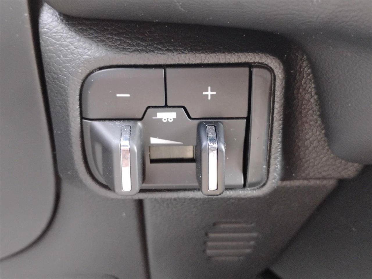 Used 2025 Dodge Durango GT AWD/4WD image 34
