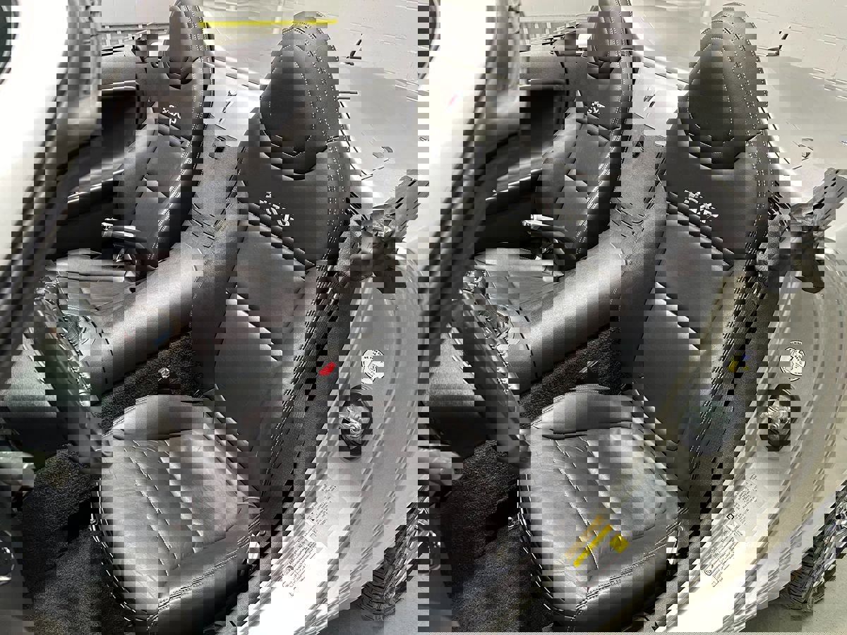 Used 2008 Pontiac Solstice GXP w/ Premium Package image 24