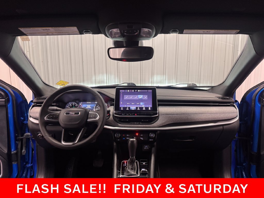 Used 2024 Jeep Compass Latitude AWD/4WD image 29