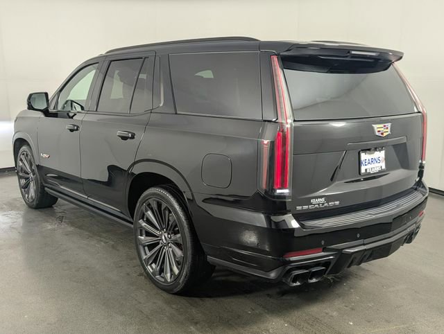 Used 2025 Cadillac Escalade V image 5