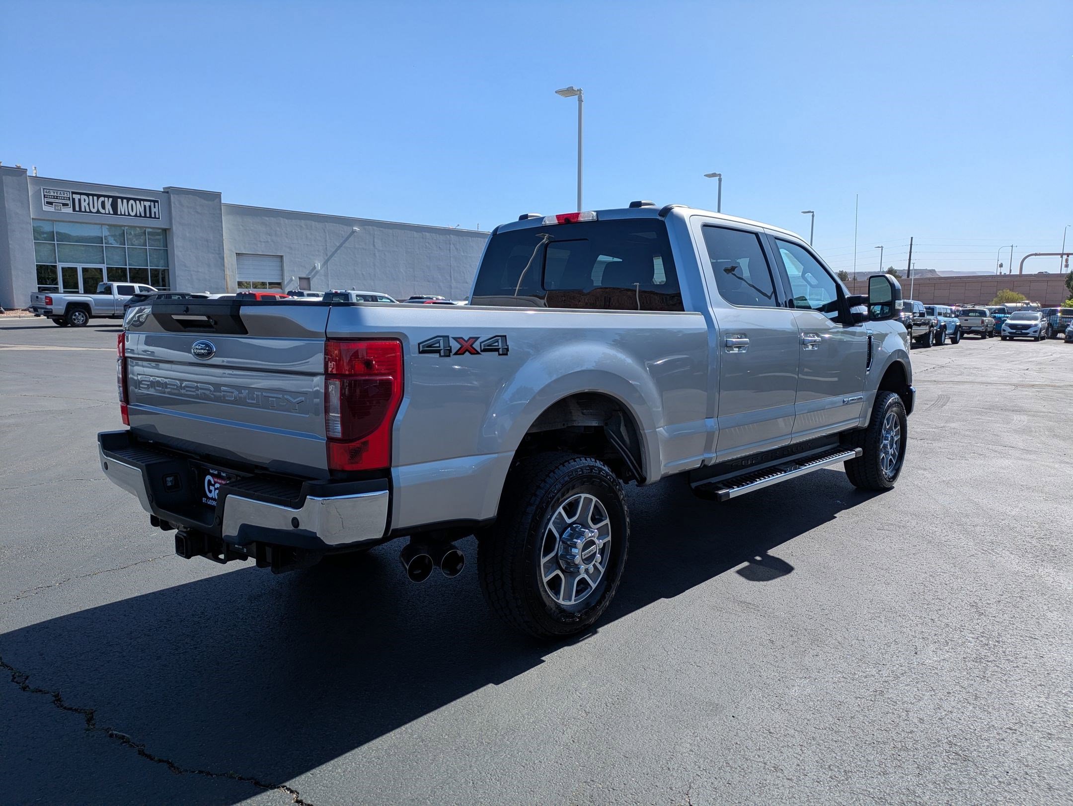 Used 2020 Ford F350 Lariat w/ Lariat Ultimate Package image 3