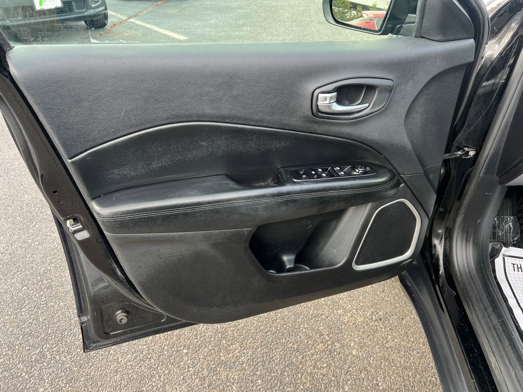 Used 2020 Jeep Compass Altitude image 12