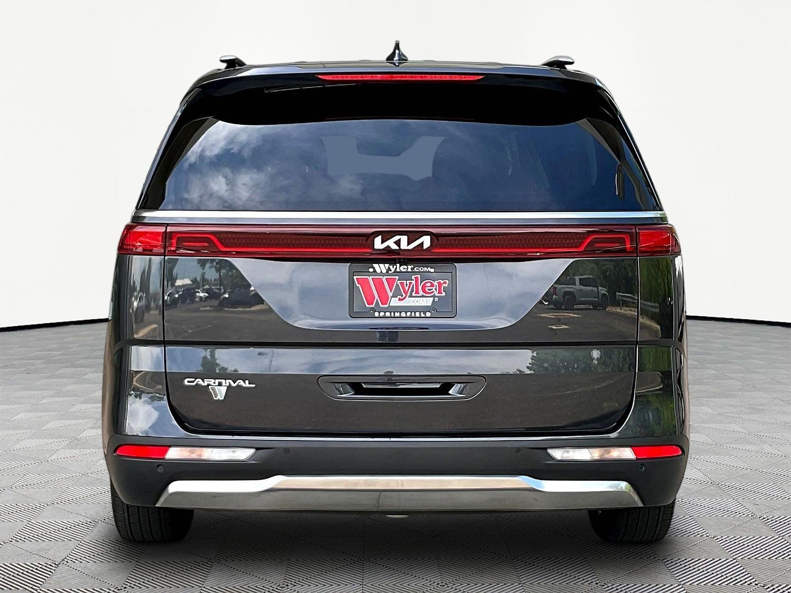 Used 2024 Kia Carnival SX Prestige FWD image 5