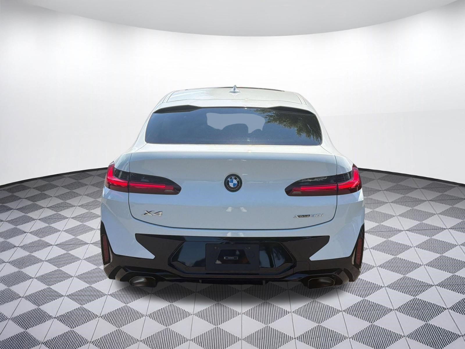 Used 2025 BMW X4 xDrive30i w/ Premium Package AWD/4WD image 10