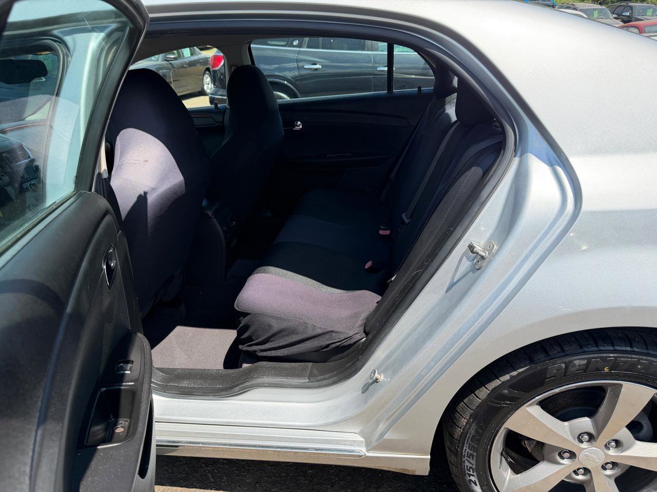 Used 2012 Chevrolet Malibu LT FWD image 13