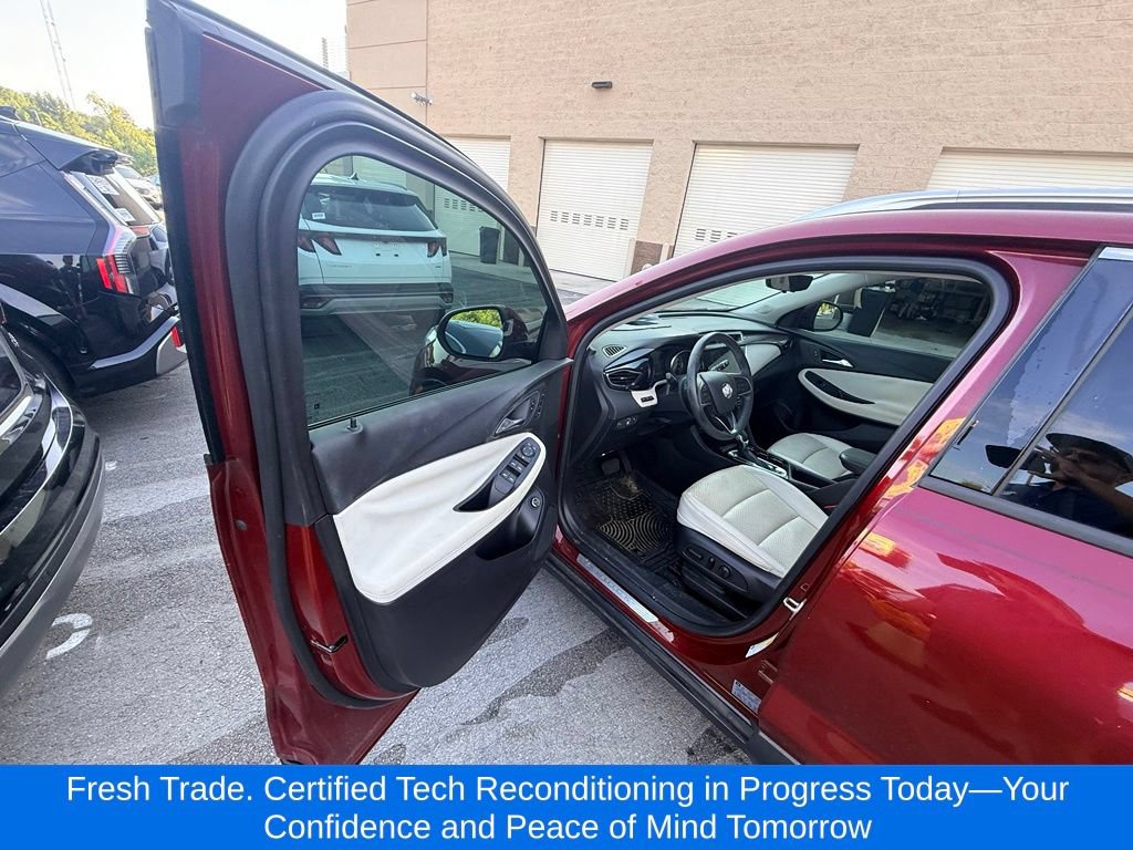 Used 2022 Buick Encore GX Essence w/ Advanced Technology Package FWD image 7