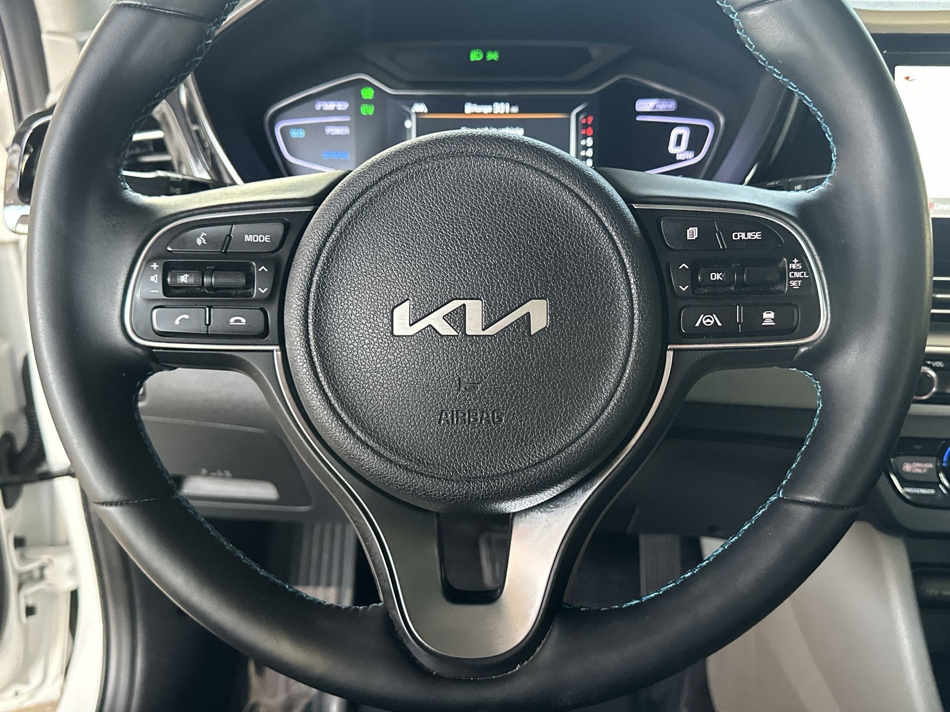 Certified 2022 Kia Niro EX Premium image 11