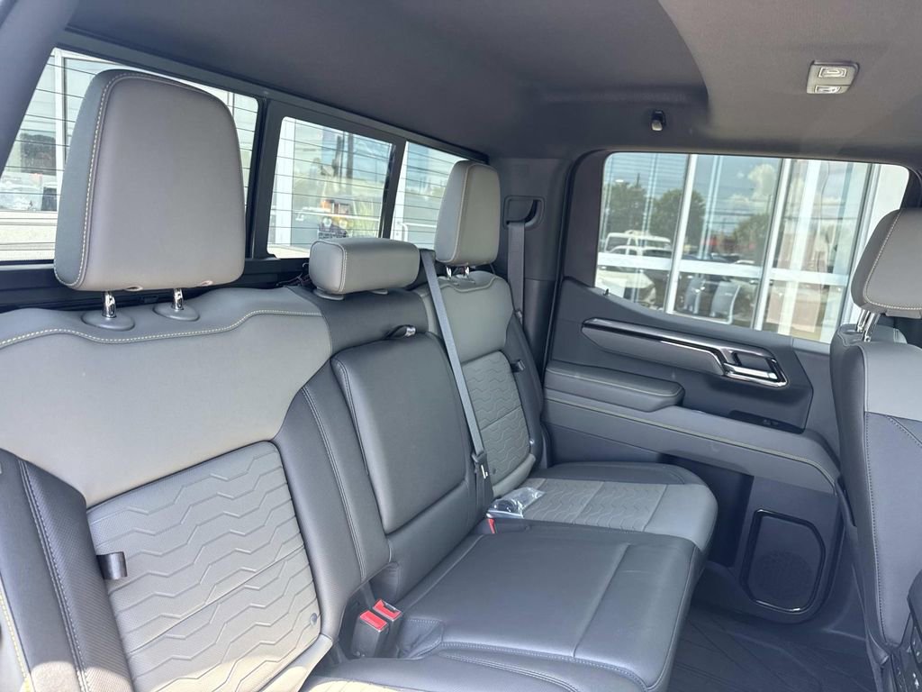 Used 2022 Chevrolet Silverado 1500 ZR2 w/ Technology Package image 10