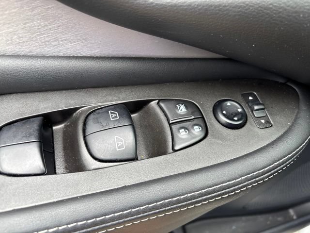 Certified 2023 Nissan Murano SV w/ SV Midnight Edition Package AWD/4WD image 12