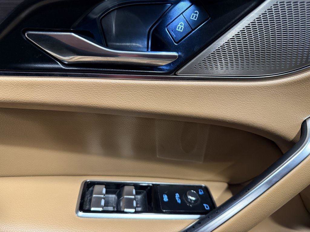 Used 2021 Jaguar F-PACE S image 22