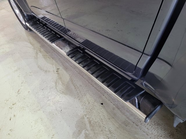 Used 2017 Chevrolet Colorado LT w/ LT Convenience Package image 26