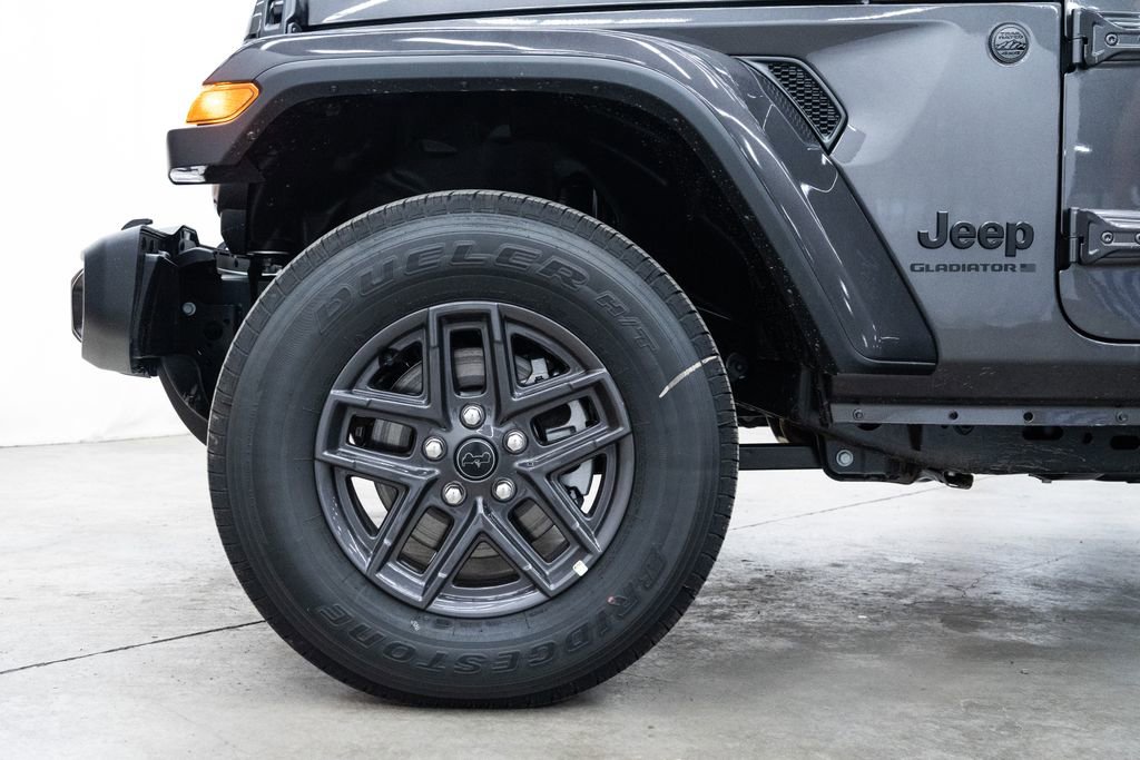 New 2026 Jeep Gladiator Sport AWD/4WD image 7