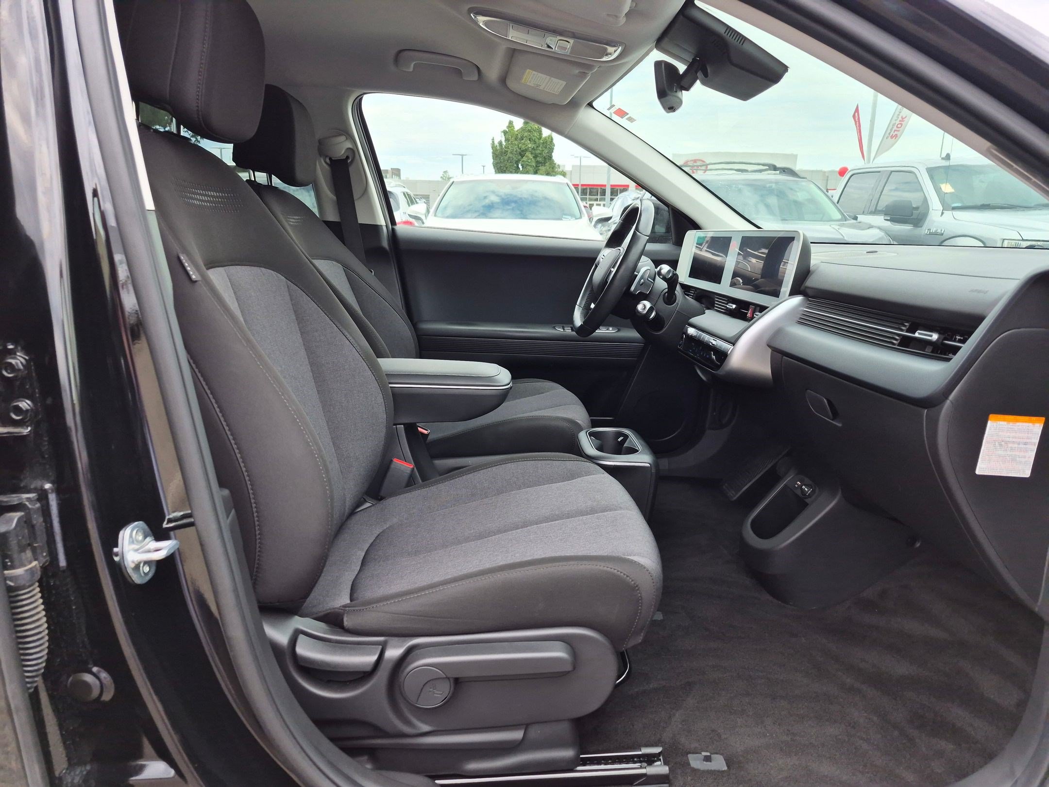 Used 2024 Hyundai Ioniq 5 SEL AWD/4WD image 32