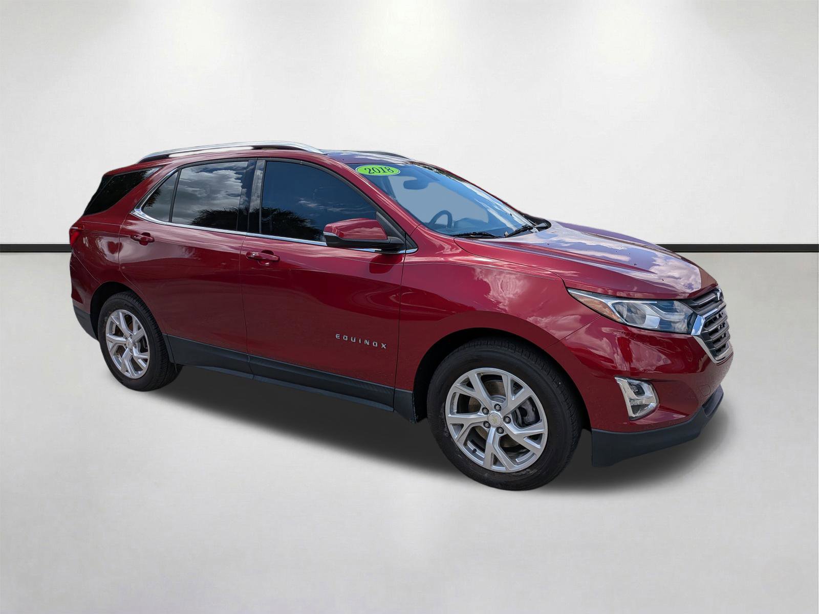 Used 2018 Chevrolet Equinox LT FWD image 2