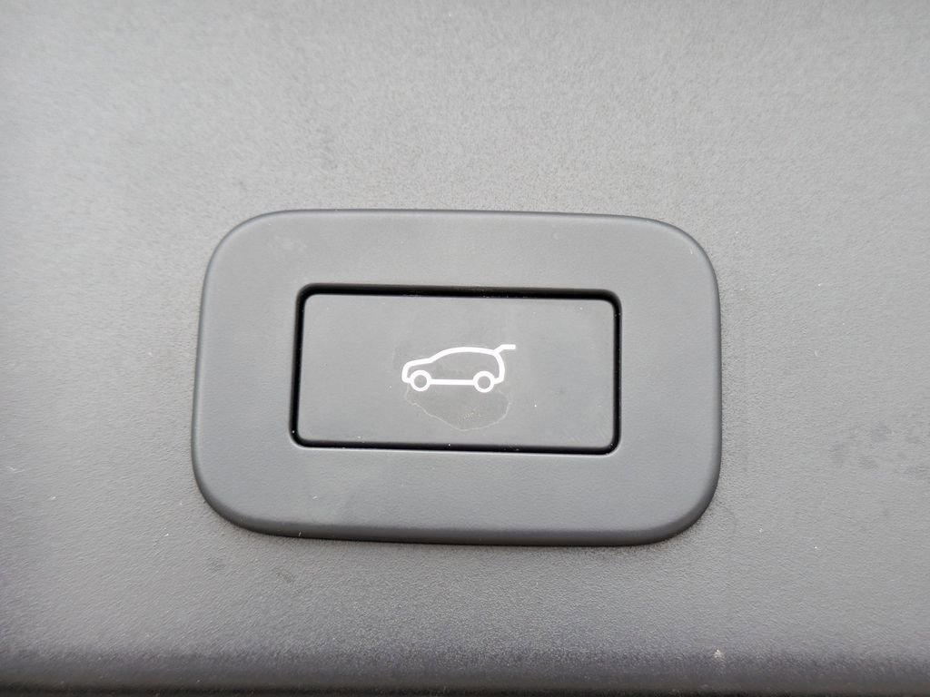 Used 2024 Land Rover Range Rover Evoque S image 14