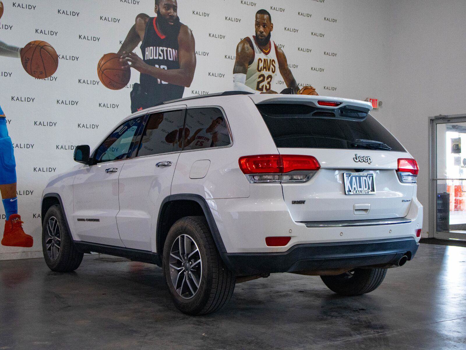 Used 2019 Jeep Grand Cherokee Limited w/ Luxury Group II RWD image 23