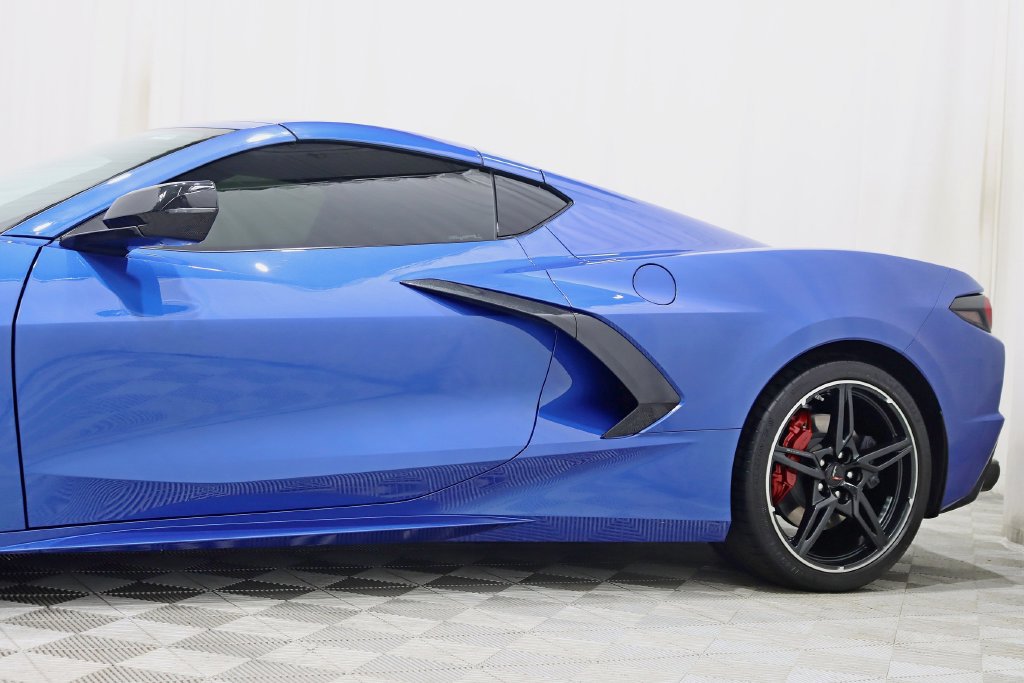 Used 2020 Chevrolet Corvette Stingray Preferred Cpe w/ 2LT Preferred Equipment Group RWD image 3