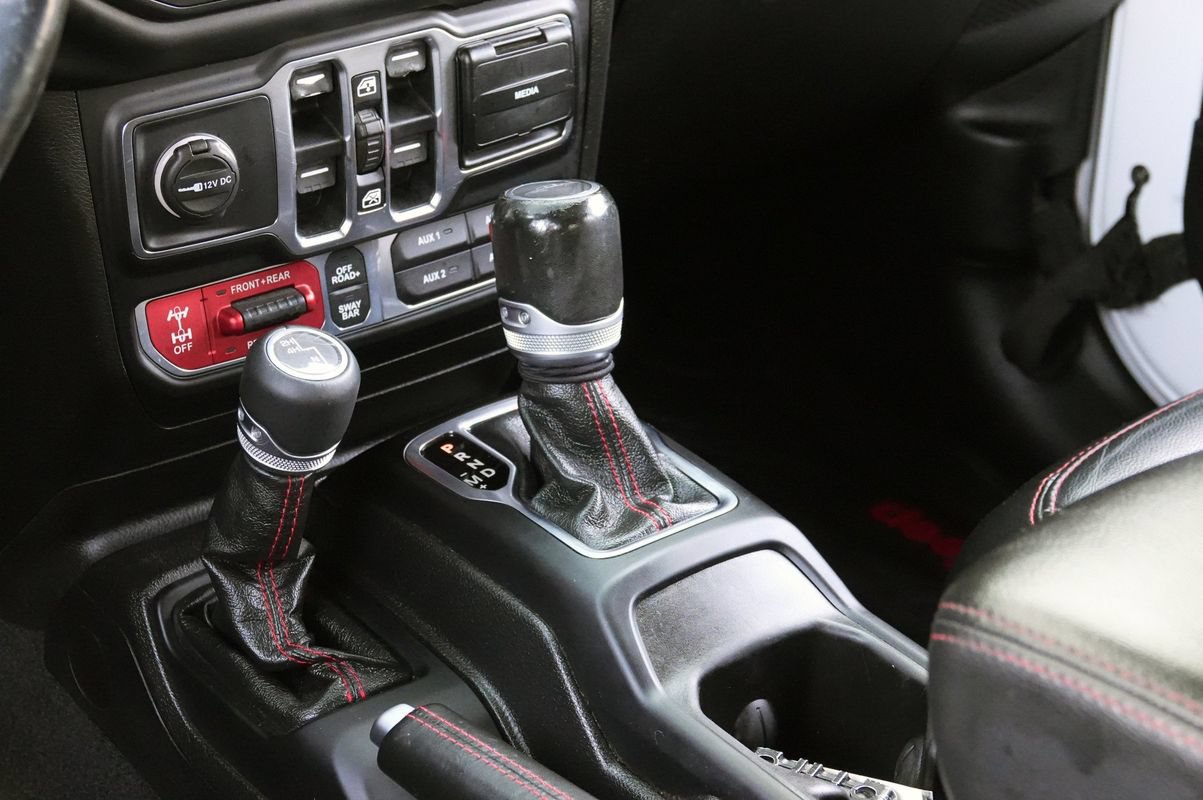 Used 2020 Jeep Gladiator Rubicon AWD/4WD image 9