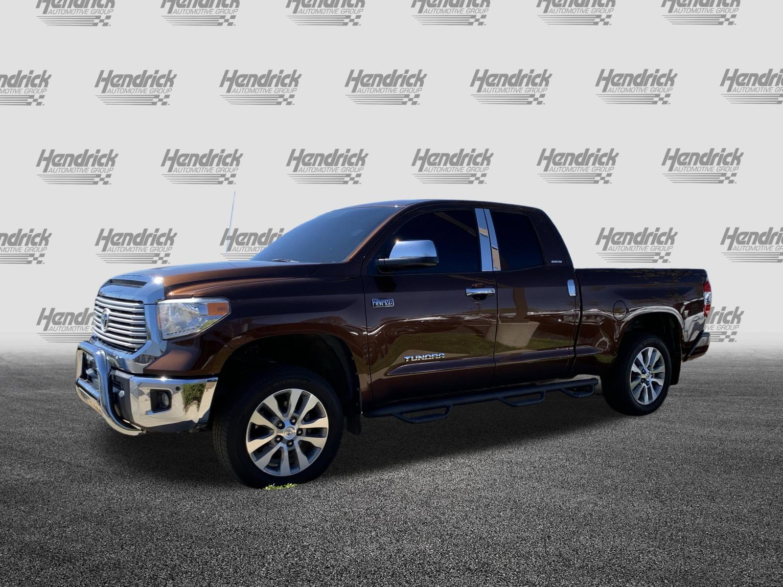 Used 2017 Toyota Tundra Limited w/ Limited Premium Package image 5
