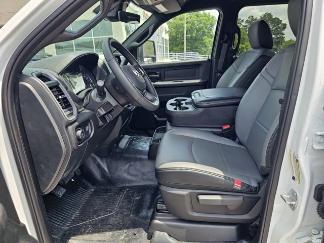 New 2026 RAM 3500 Tradesman AWD/4WD image 40
