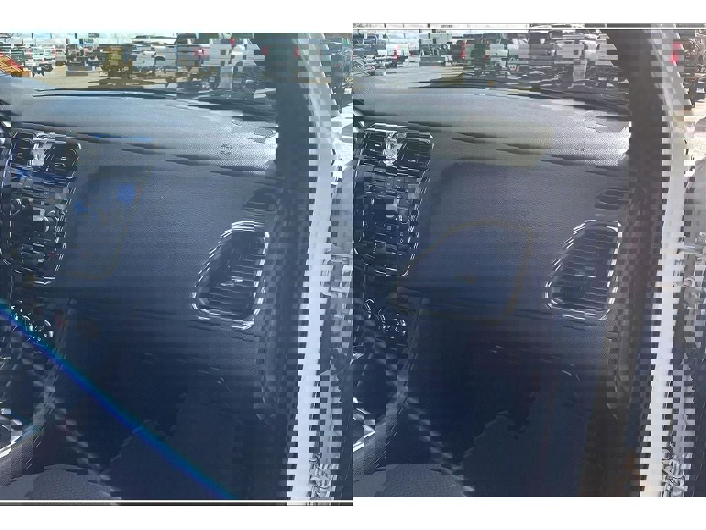 Used 2014 Chrysler 200 LX image 18