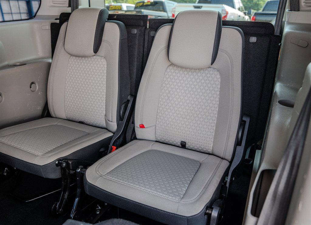 Used 2019 Ford Transit Connect XLT image 30