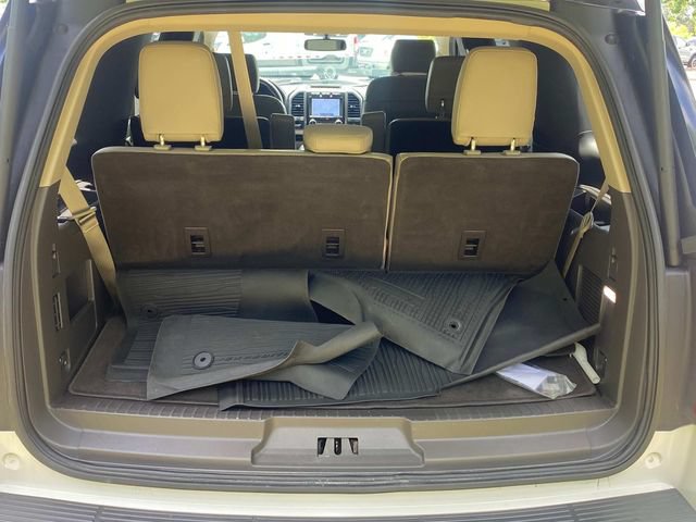 Used 2020 Ford Expedition XLT w/ Equipment Group 202A AWD/4WD image 30