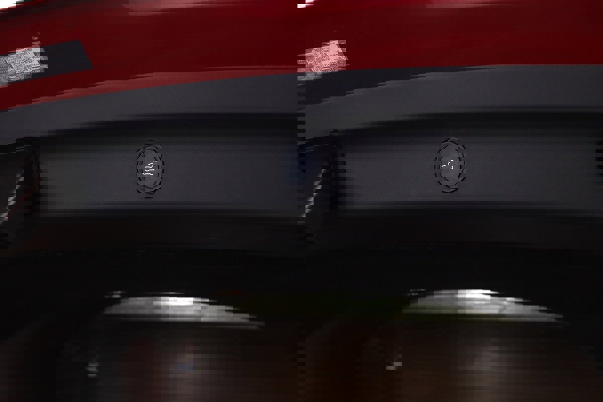 Used 2022 Tesla Model Y Long Range image 11