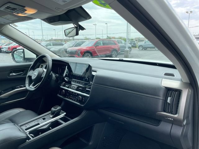 Used 2024 Nissan Pathfinder Platinum w/ Cargo Package FWD image 20