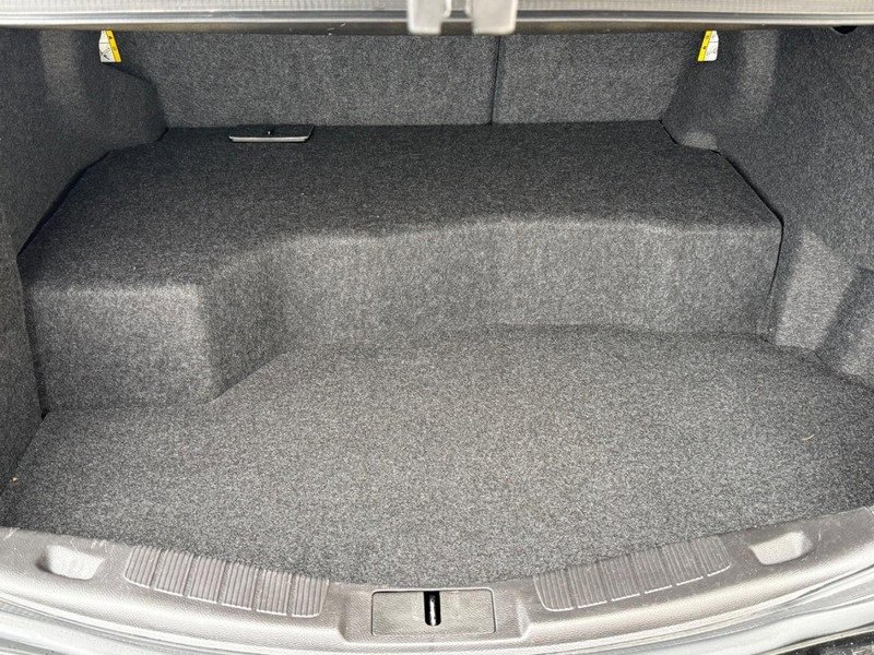 Used 2014 Ford Fusion SE image 5